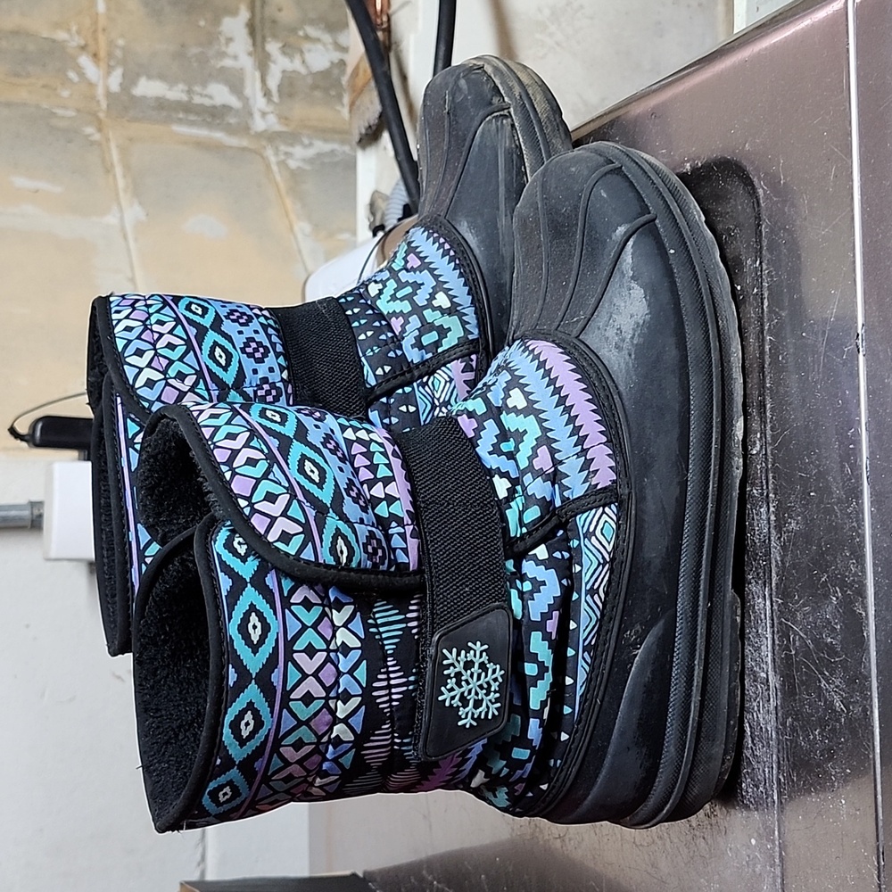 Place Winter Weather Boots; Size: 6Y, Black/Purple/Blue